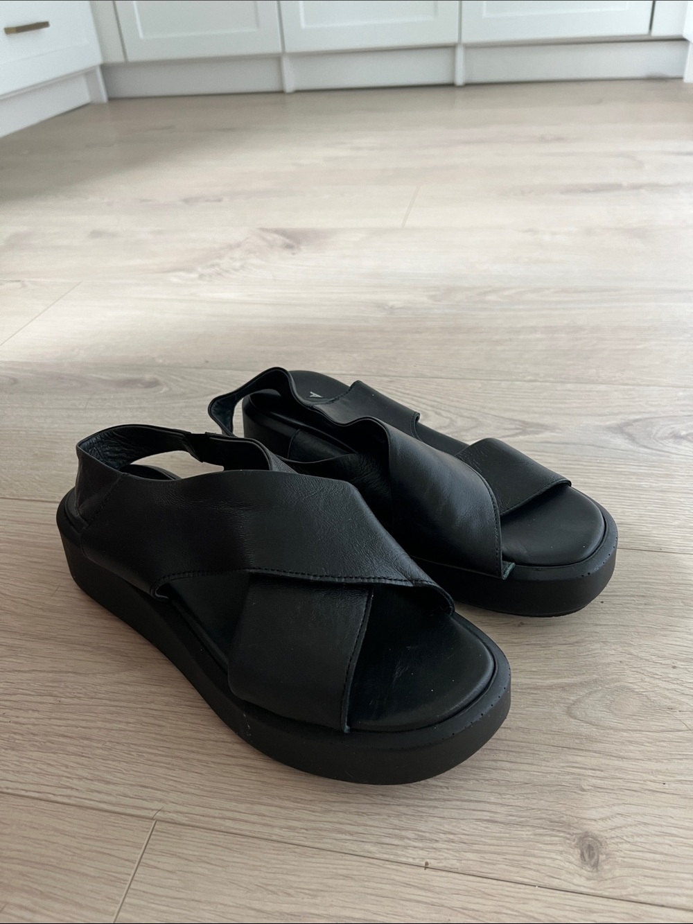 Black Cross-Strap Platform Sandals - Women's